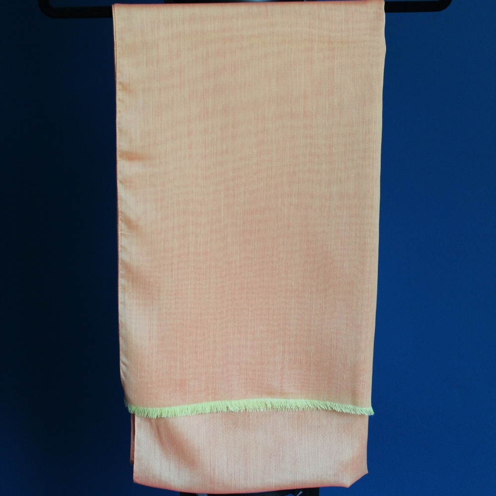 Orange-yellow shawl LIKE NEW - Picture 3 of 3